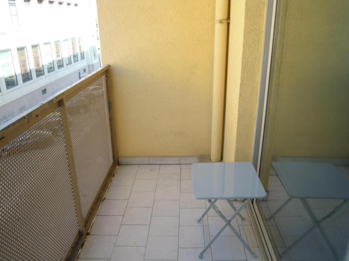 Nimes Studio Parking Dhuoda Exterior foto